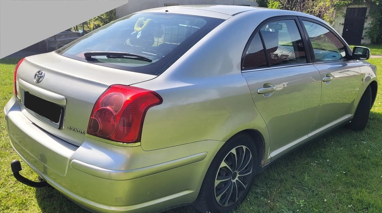Toyota Avensis cena 8050 przebieg: 292000, rok produkcji 2003 z Warszawa małe 121